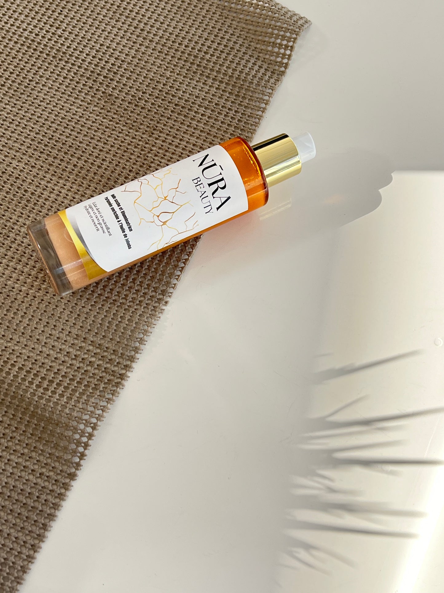 Huile sèche, non grasse. Parfumée et pailletée✨ 100% Naturelle🍃 50ml